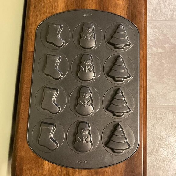 Wilton Christmas Non-Stick Cookie Pan  Stocking, Snowman, and Christmas Tree - Picture 2 of 4